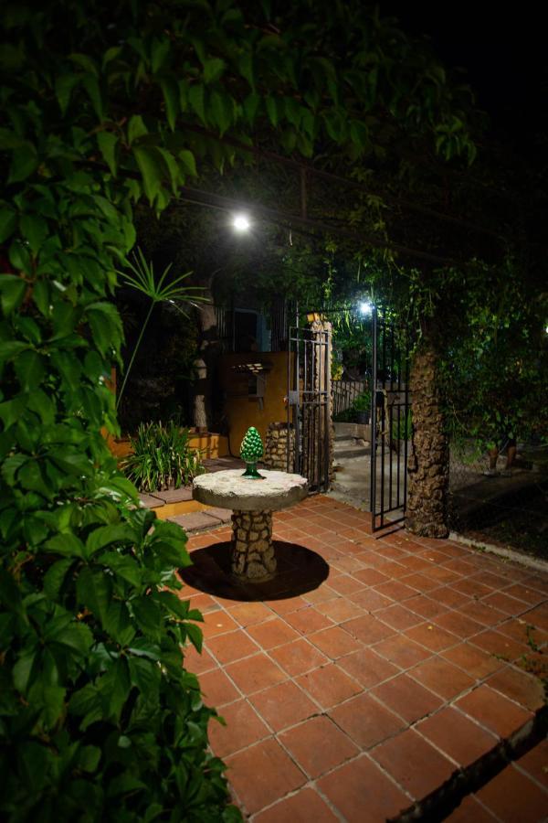 Casa Vacanze Fondaco Di Scillato Scillato  Exteriör bild
