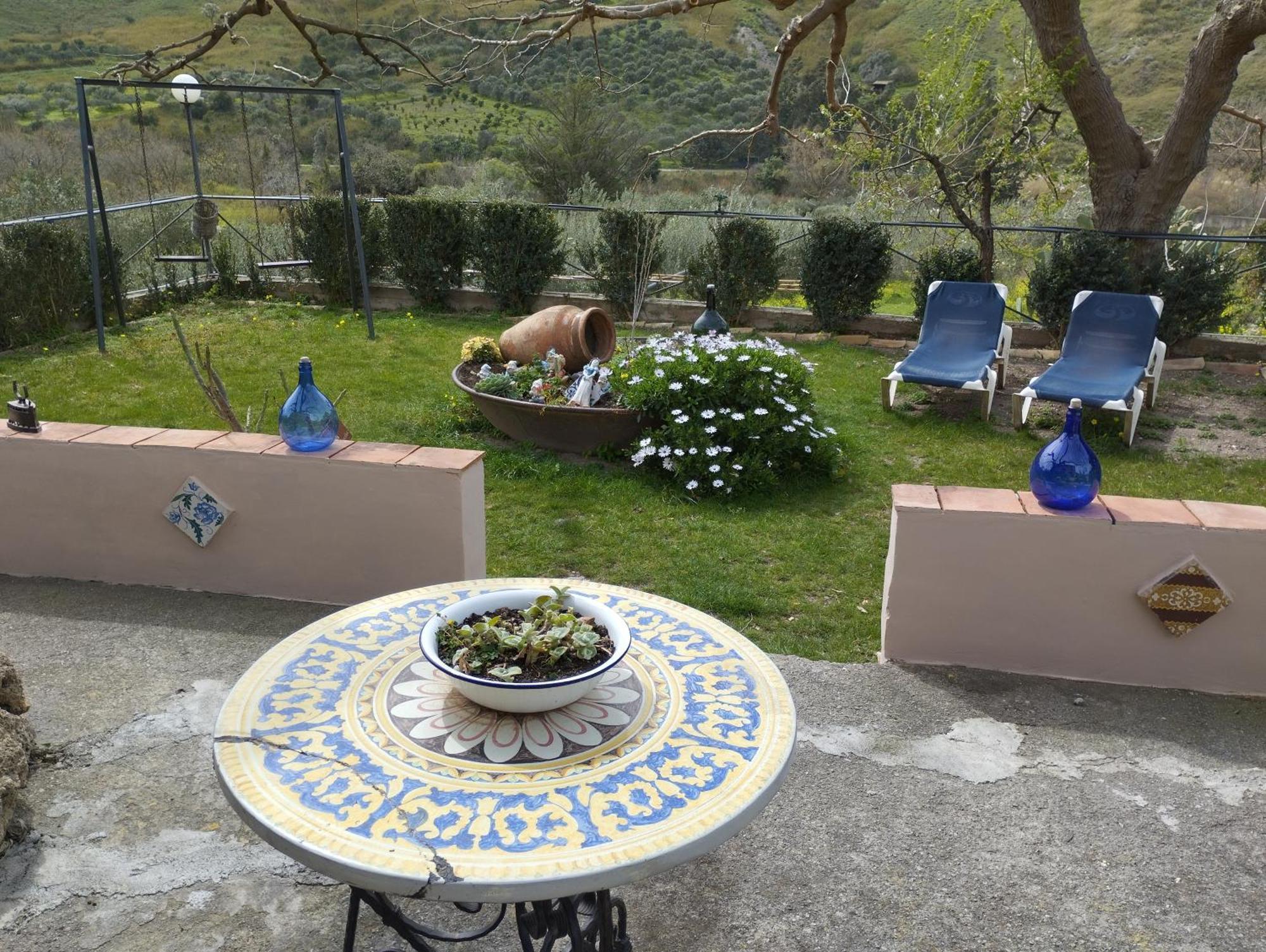 Casa Vacanze Fondaco Di Scillato Scillato  Exteriör bild