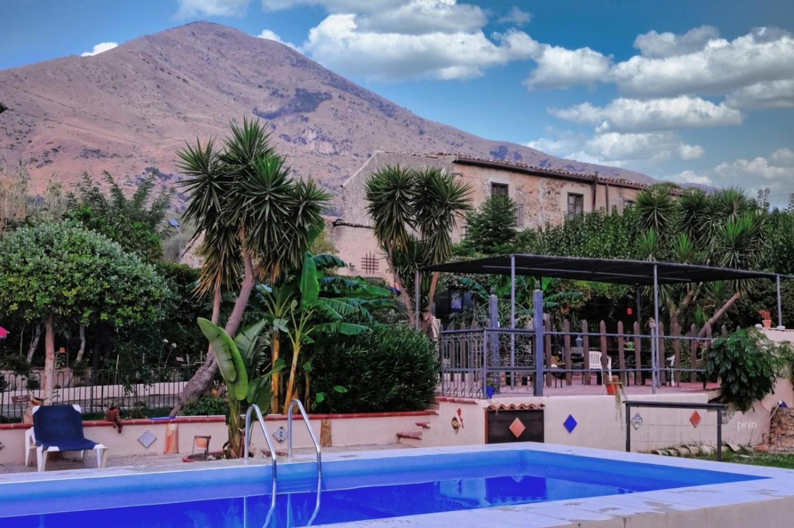 Casa Vacanze Fondaco Di Scillato Scillato  Exteriör bild